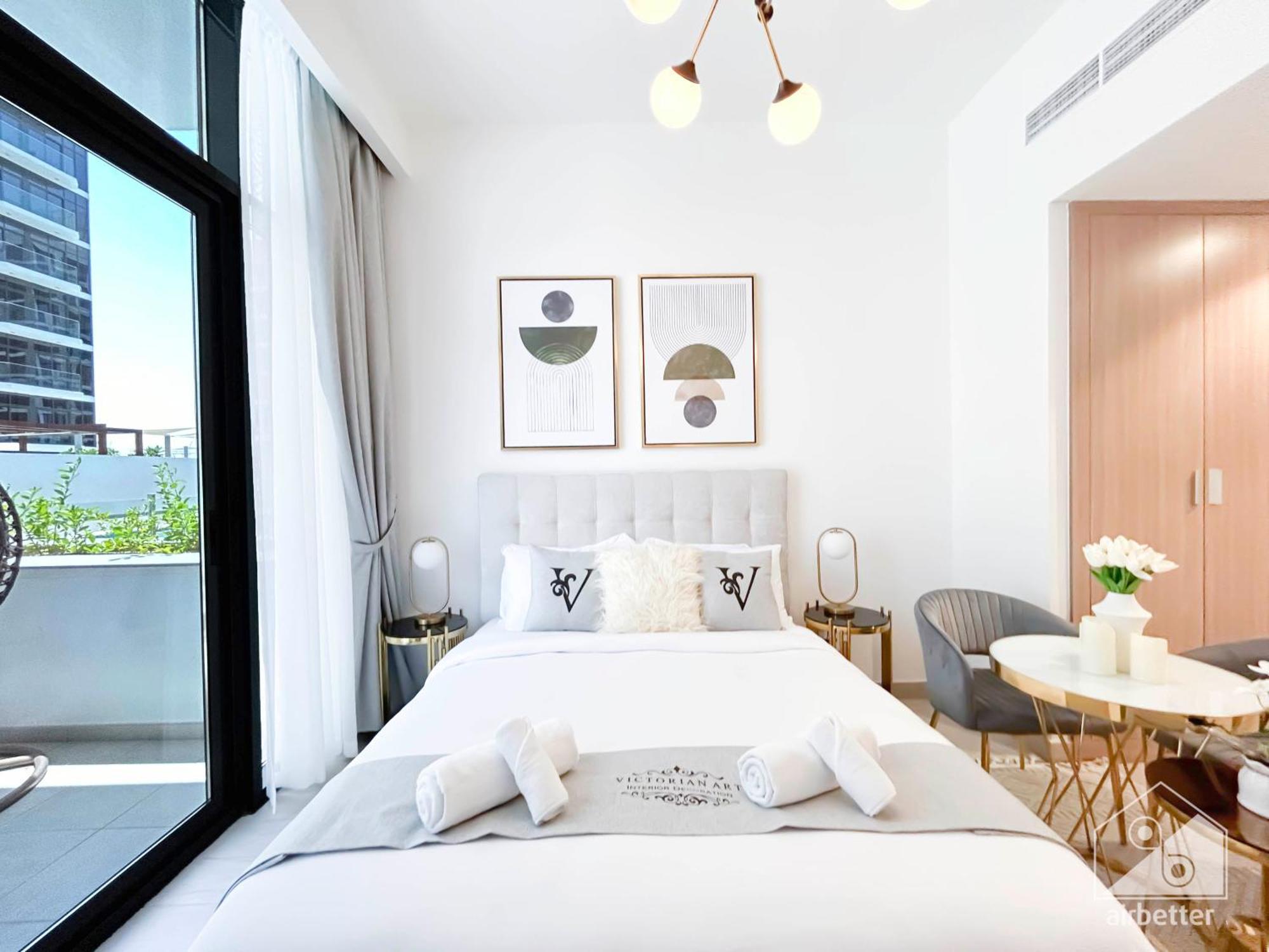 Charming Studio With Balcony In Azizi Riviera ดูไบ ภายนอก รูปภาพ